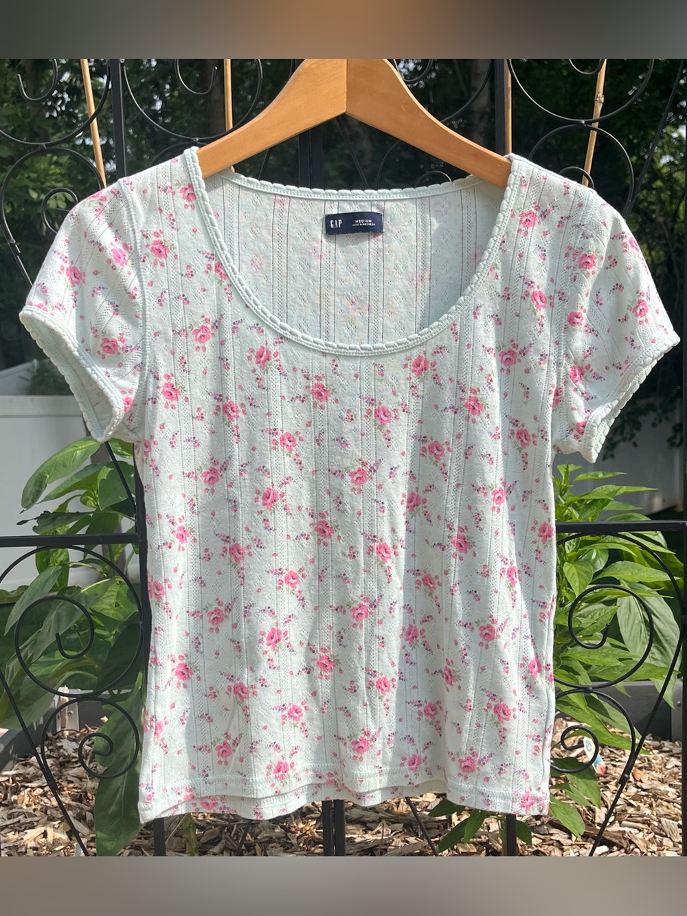 Gap Women’s Cotton Floral Pointelle Scoop Neck Short Sleeve Tee Sz M Cottage 90s